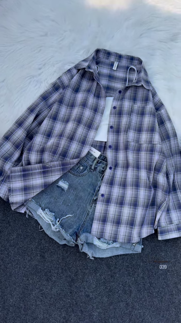 1101-1.png Plaid Oversized Shirt with Ripped Denim Shorts – Casual Street Style Combo for Women