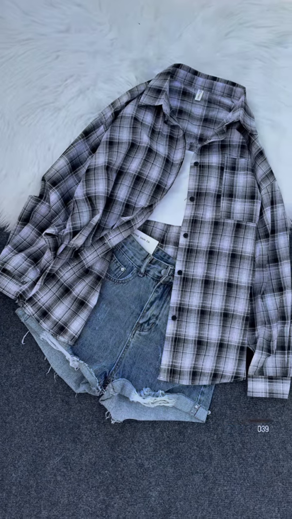 1101-5.png Plaid Oversized Shirt with Ripped Denim Shorts – Casual Street Style Combo for Women