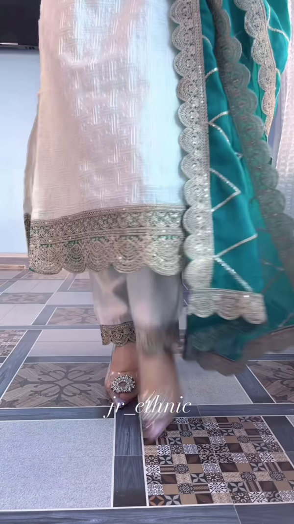 1108-1.png Elegant Cream Kurta Set with Embroidered Green Dupatta – Classy Ethnic Outfit for Festive & Formal Wear