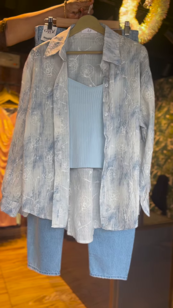 1159-2.png Women’s Light Blue Ribbed Tank Top with Floral Sheer Shirt and Denim Bermuda Shorts – Layered Summer Streetwear Look
