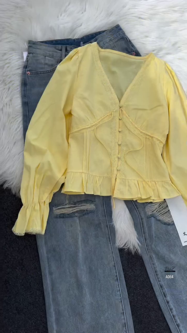 624-5.png Lace Trim V-Neck Blouse
