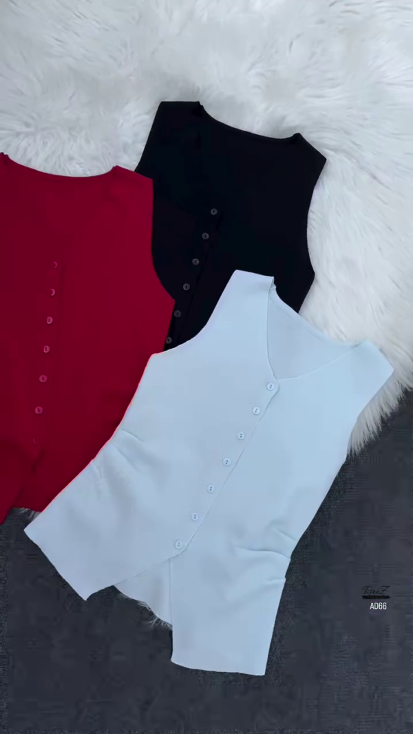 626-3.png Classic Button-Front Sleeveless Top