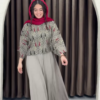 1171-2.png Women’s Red Printed Headscarf with Abstract Top & Gray Wide-Leg Pants – Boho Urban Doorway Portrait Ensemble