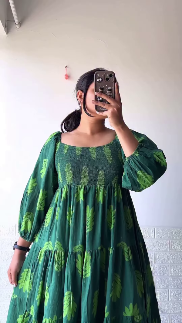 1177-2.png Women’s Leaf-Print Green Maxi Dress with Smocked Bodice and Tiered Skirt – Elegant Casualwear from Summer Portrait Series