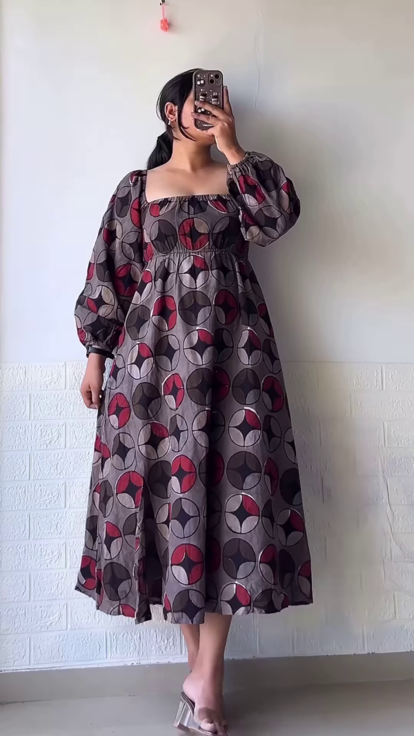 1177-6.png Women’s Leaf-Print Green Maxi Dress with Smocked Bodice and Tiered Skirt – Elegant Casualwear from Summer Portrait Series