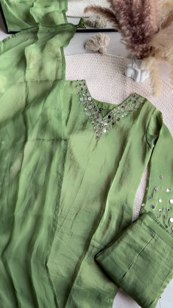 119-1.png Green Mirror Work Kurti – Elegance with a Contemporary Touch