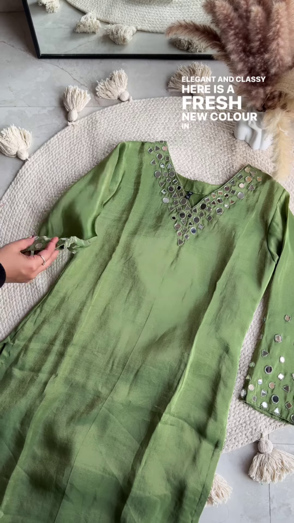 119-2.png Green Mirror Work Kurti – Elegance with a Contemporary Touch