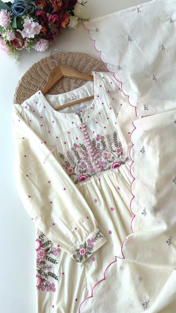 1200-2.png Women’s Light Green Floral Embroidered Long Kurti – Pastel Ethnicwear with White-Pink Motifs & Sleeve Detailing