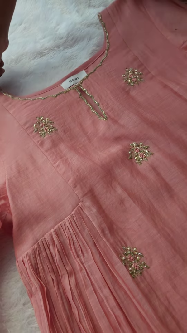 134-2.png Elegant Hand-Embroidered Kurta Set – Rose Pink