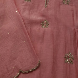 134-3.png Elegant Hand-Embroidered Kurta Set – Rose Pink