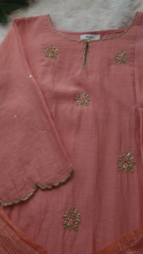 134-3.png Elegant Hand-Embroidered Kurta Set – Rose Pink