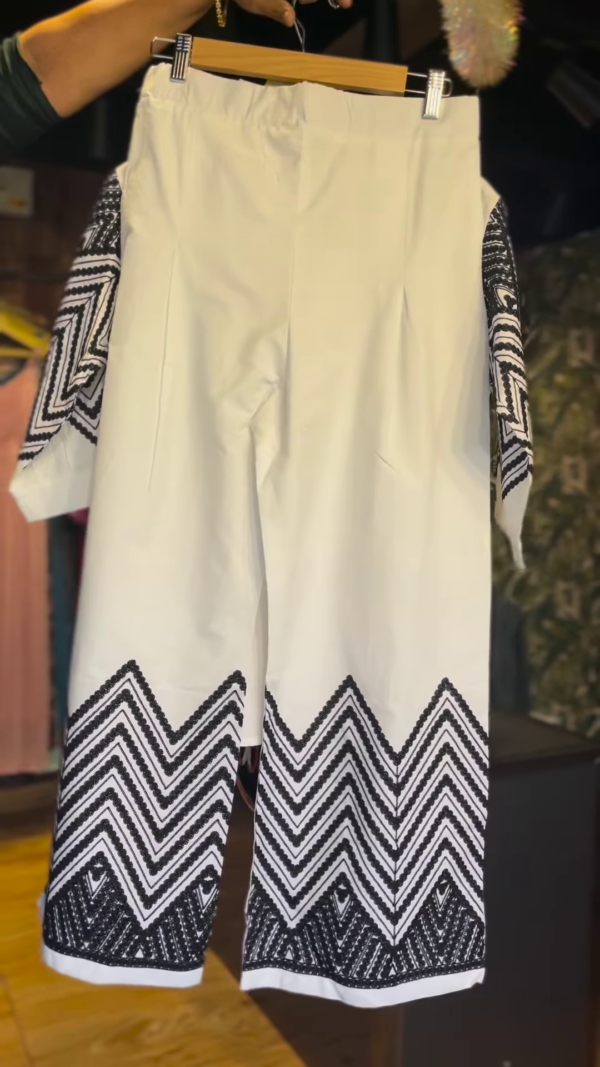 🖤✨ Elegant Monochrome Zigzag Embroidered Co-Ord Set (2-Piece)