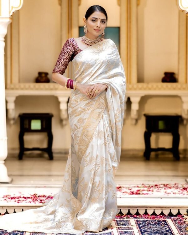 194_3181142f-d24a-49ef-8f9c-06b3766ad9b1-1.jpg White Color Banarasi Jacquard Zari Weaving Saree