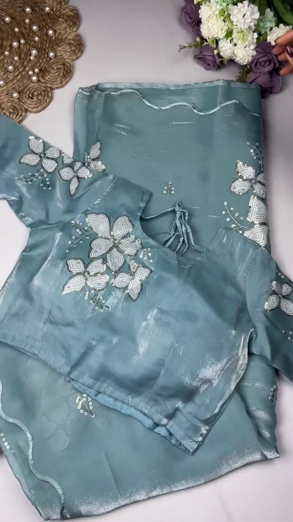 Lilac Orchid Embroidered Designer Blouse with Scalloped Dupatta Set