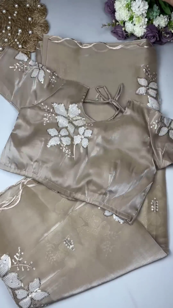 Lilac Orchid Embroidered Designer Blouse with Scalloped Dupatta Set