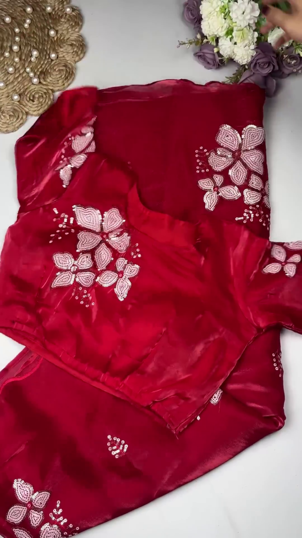 Lilac Orchid Embroidered Designer Blouse with Scalloped Dupatta Set