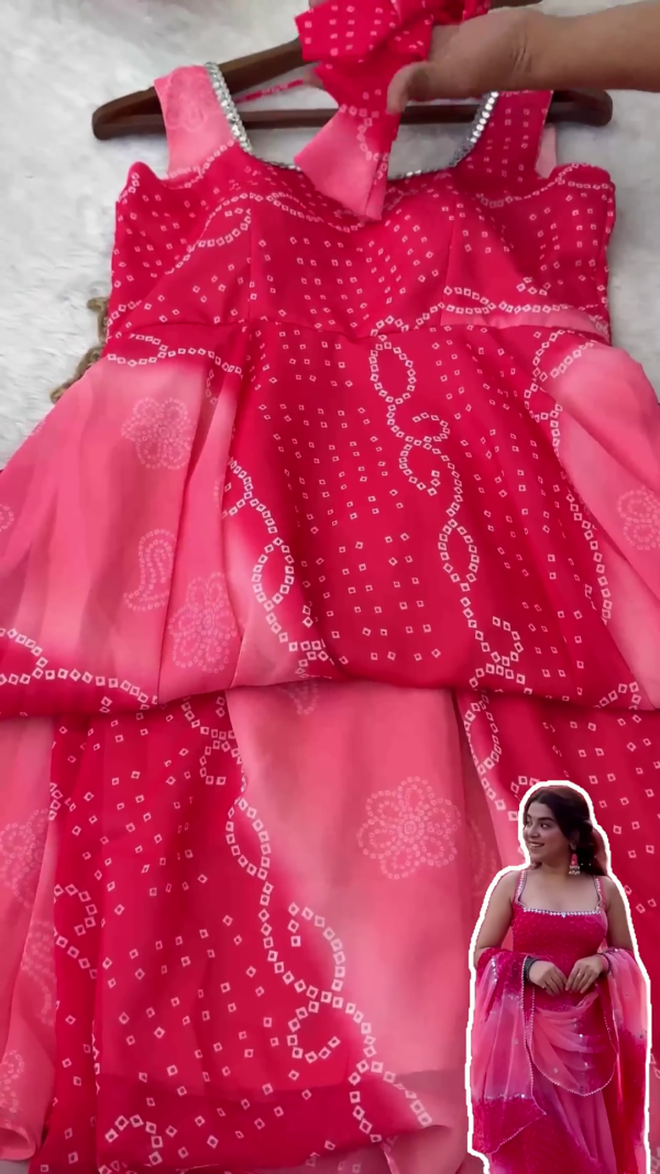 Vibrant Pink Bandhani Set with Mirror Artistry