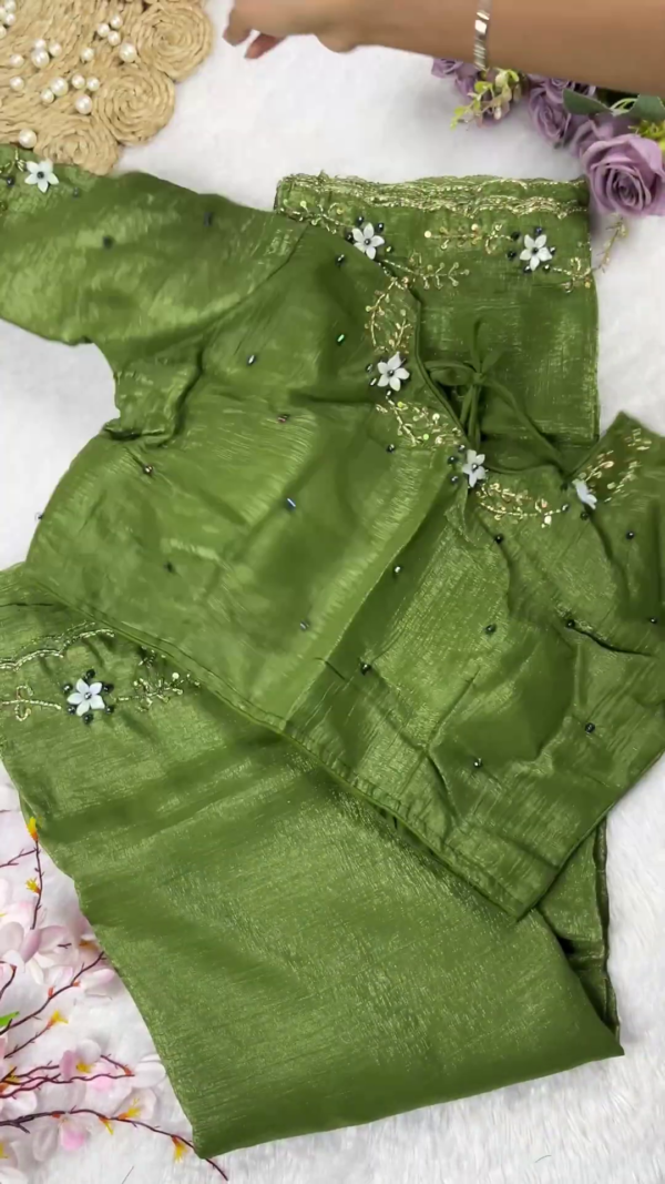 Mauve Silk Saree Set with 3D Floral Accents
