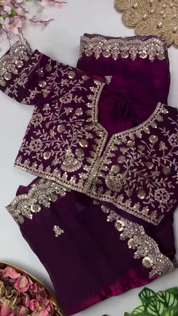 Grand Maroon Velvet Saree Set with Floral Zari jaal