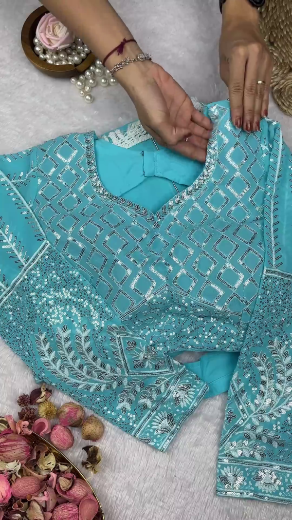 Turquoise Geometric Sequin Blouse with Diamond Lattice Embroidery
