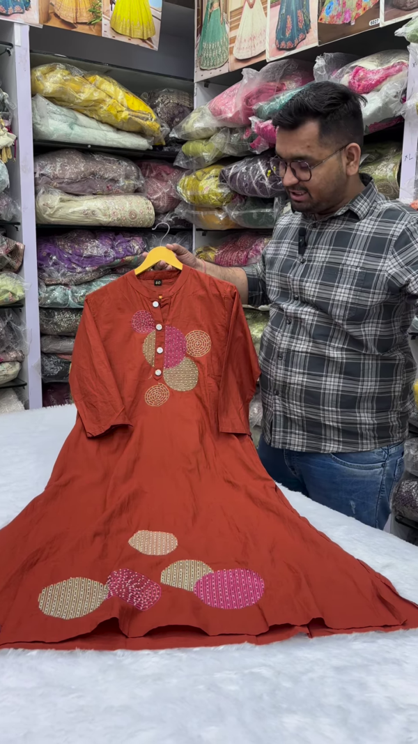 Cream Hand-Painted Floral Kurti with Pant – Elegant Ethnic Wear Set