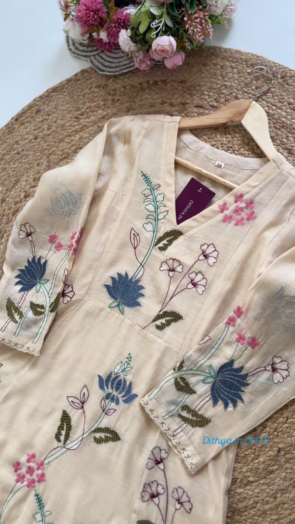 44-3.png Elegant Off-White Floral Embroidered Suit Set