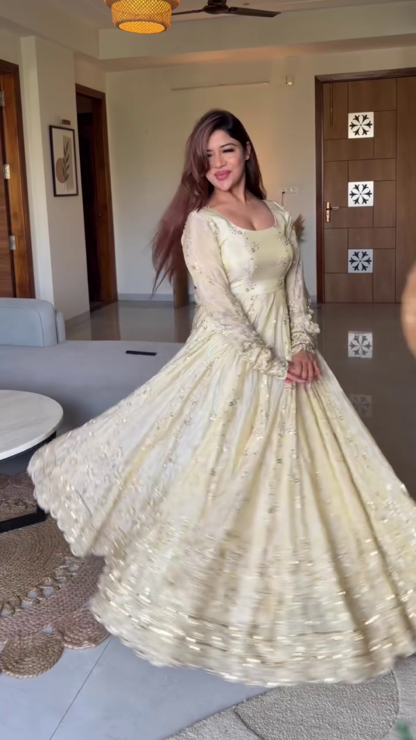 7002-3.png Ivory Luminescence: Scalloped Zari Anarkali Gown