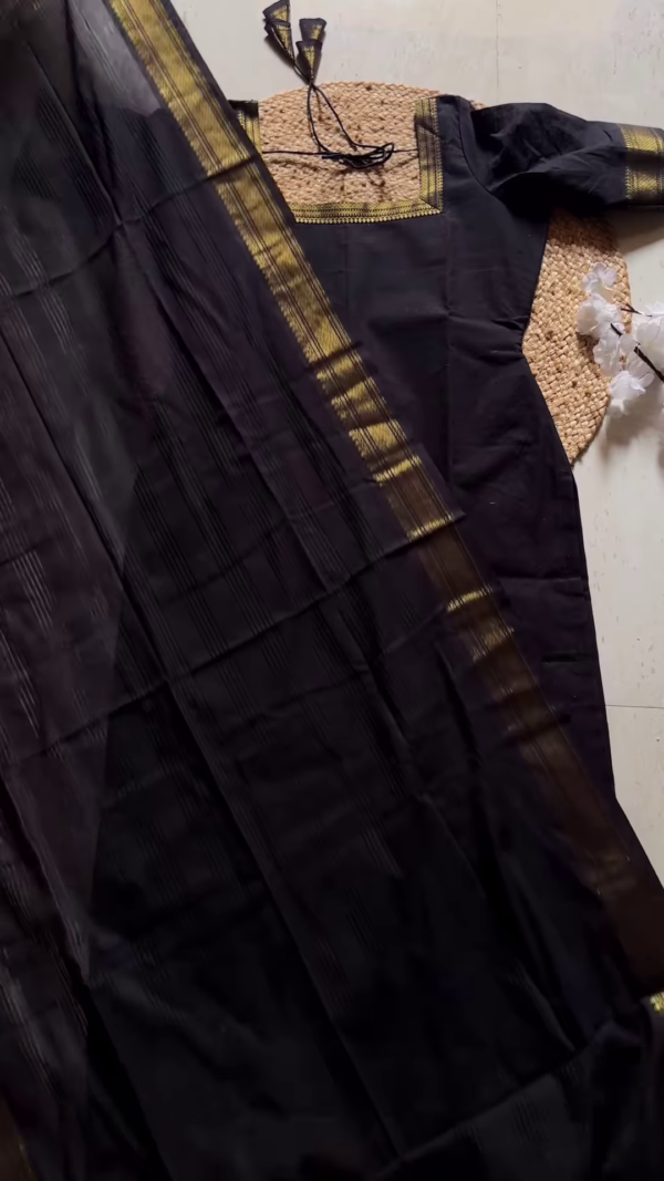 Heritage Minimalist: Black Mangalagiri Cotton Set