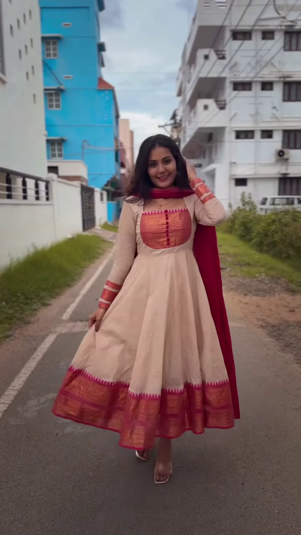 Charcoal Heritage: Mangalagiri Silk-Cotton Anarkali Set