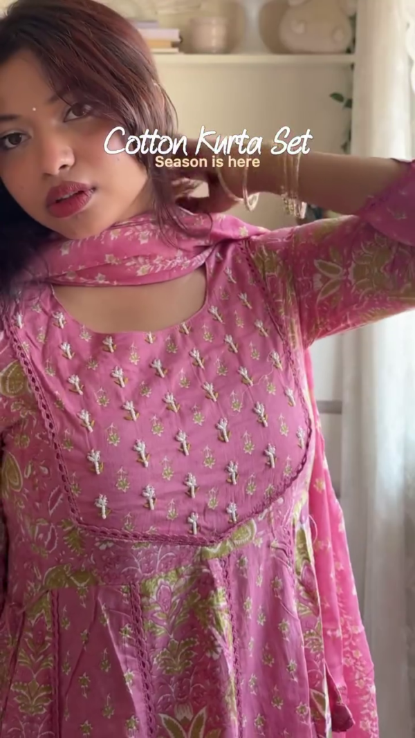 Orchid Grace: Floral Printed Cotton Alia-Cut Kurta Set