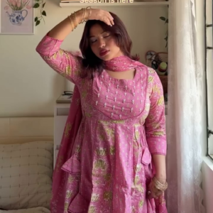 7032-4.png Orchid Grace: Floral Printed Cotton Alia-Cut Kurta Set